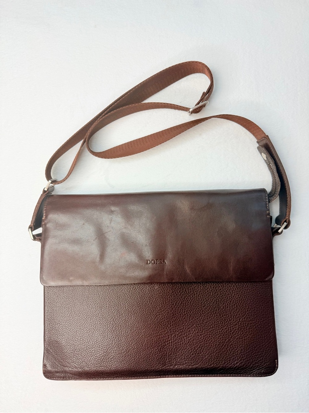 Vintage DORSA Brown Pampered Cow Hide Messenger Shoulder Bag Great Condition